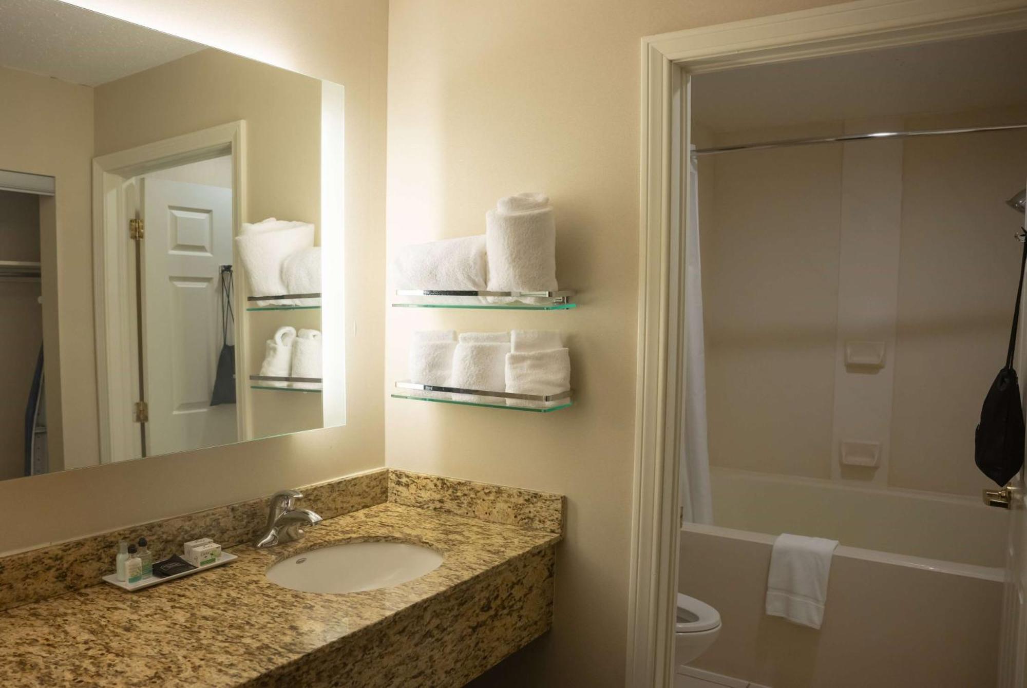 Hawthorn By Wyndham 3*